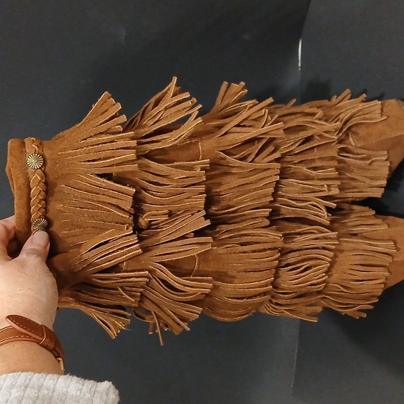 Minnetonka Fringe Moccasin Boots - Tan Womens Size 8 - Picture 3 of 6